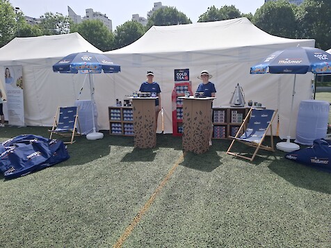 Leider steht für dieses Bild noch keine Beschreibung zur verfügung.